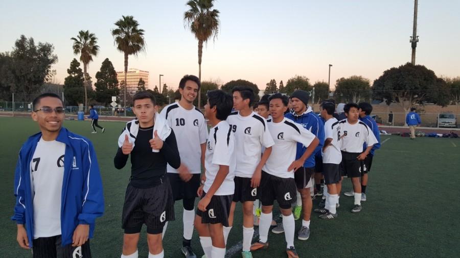 The+boys+soccer+team+had+smiles+on+their+faces+after+defeating+Wildwood%2C+6-0.+Photo+taken+by+Richard+Estrella.